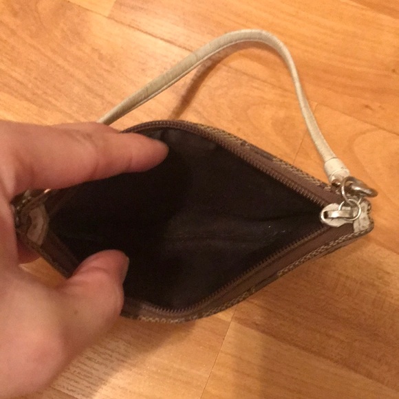 Coach - Picture 4 of 8